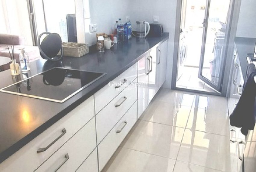 Wederverkoop - APPARTEMENT -
LOS DOLSES - Inland