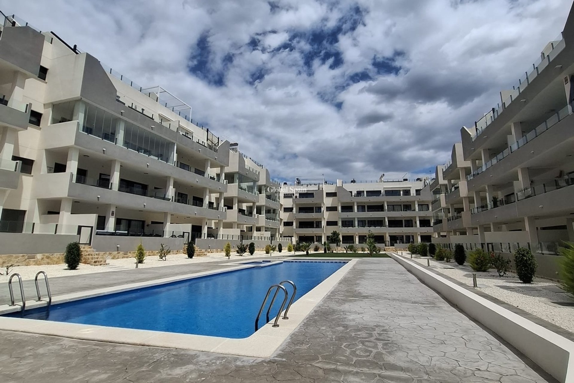Wederverkoop - APPARTEMENT -
LOS DOLSES - Inland