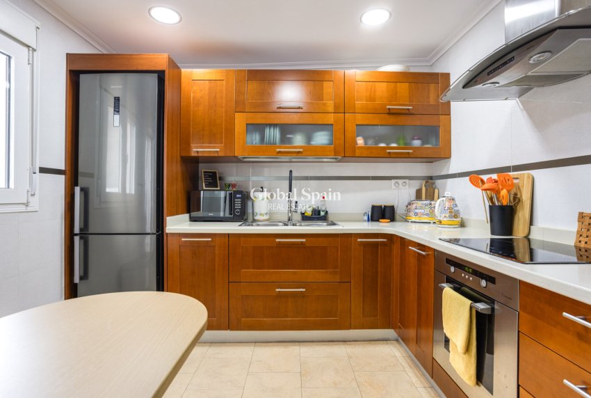 Wederverkoop - APPARTEMENT -
LOS MONTESINOS - Costa Blanca