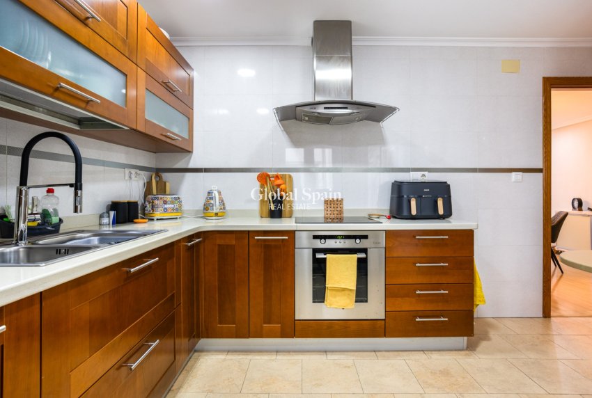 Wederverkoop - APPARTEMENT -
LOS MONTESINOS - Costa Blanca