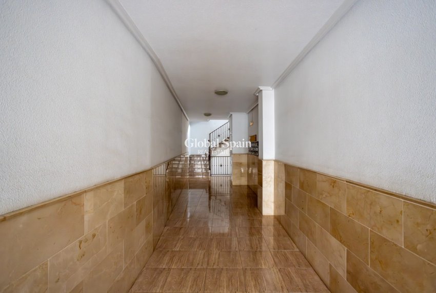 Wederverkoop - APPARTEMENT -
LOS MONTESINOS - Costa Blanca