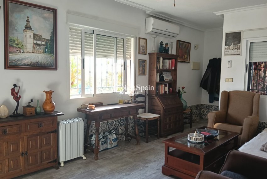 Wederverkoop - APPARTEMENT -
LOS MONTESINOS - Costa Blanca