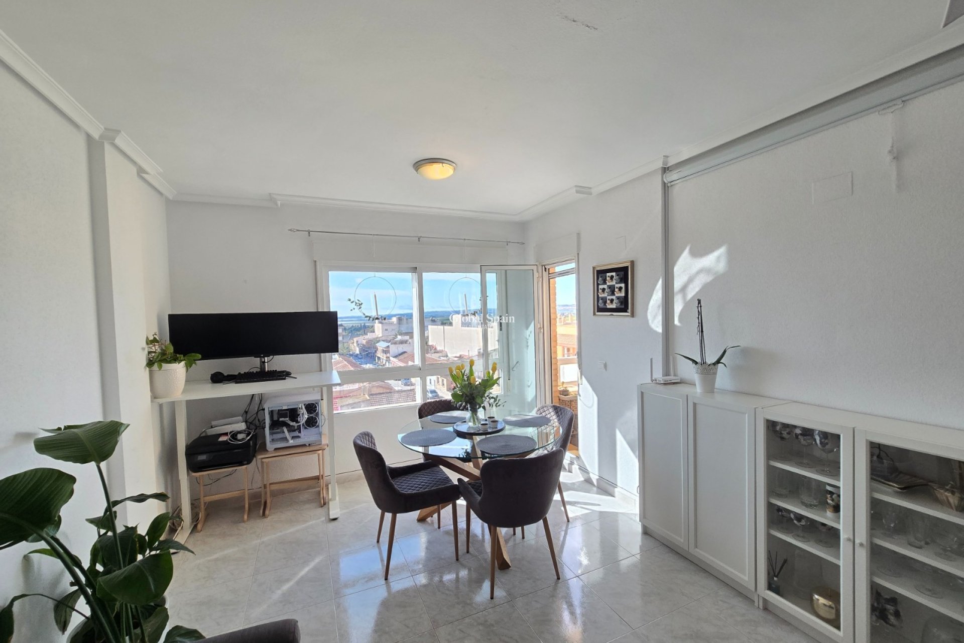 Wederverkoop - APPARTEMENT -
LOS MONTESINOS - Costa Blanca
