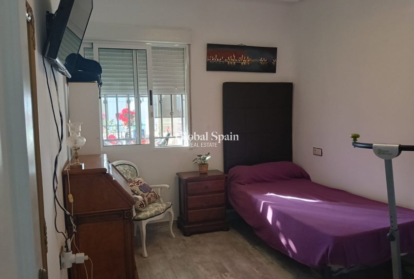 Wederverkoop - APPARTEMENT -
LOS MONTESINOS - Costa Blanca