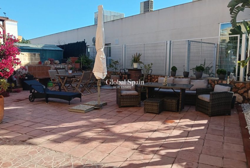Wederverkoop - APPARTEMENT -
LOS MONTESINOS - Costa Blanca