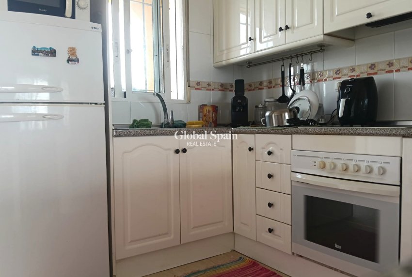 Wederverkoop - APPARTEMENT -
LOS MONTESINOS - Urbanizacion montesol
