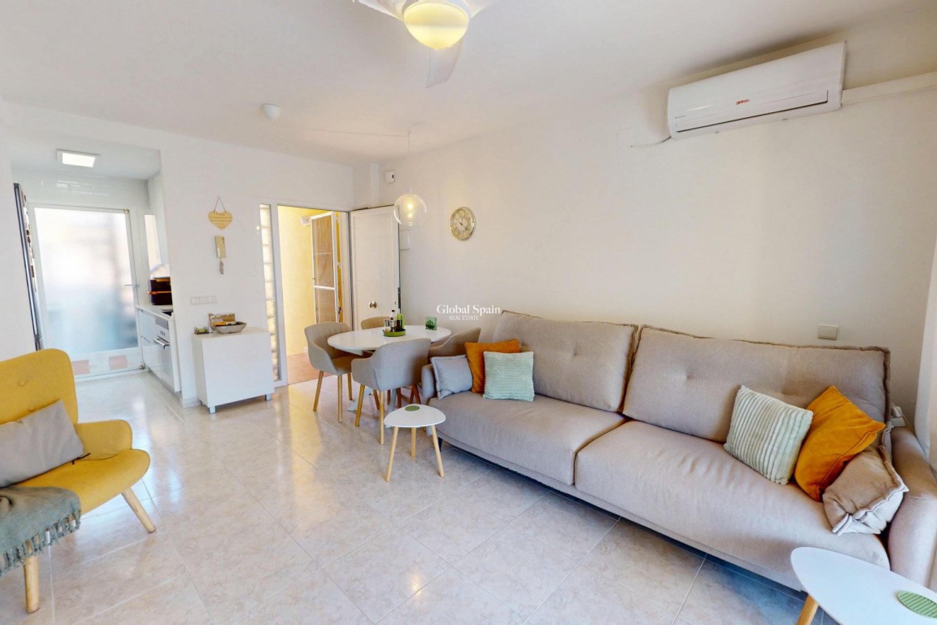 Wederverkoop - APPARTEMENT -
LOS NAREJOS - Costa Calida