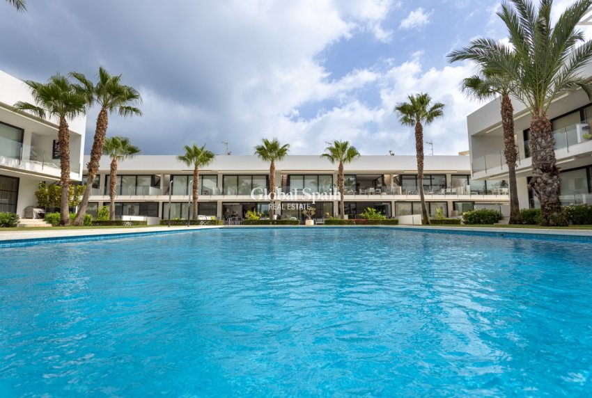 Wederverkoop - APPARTEMENT -
MAR DE CRISTAL - Costa Calida