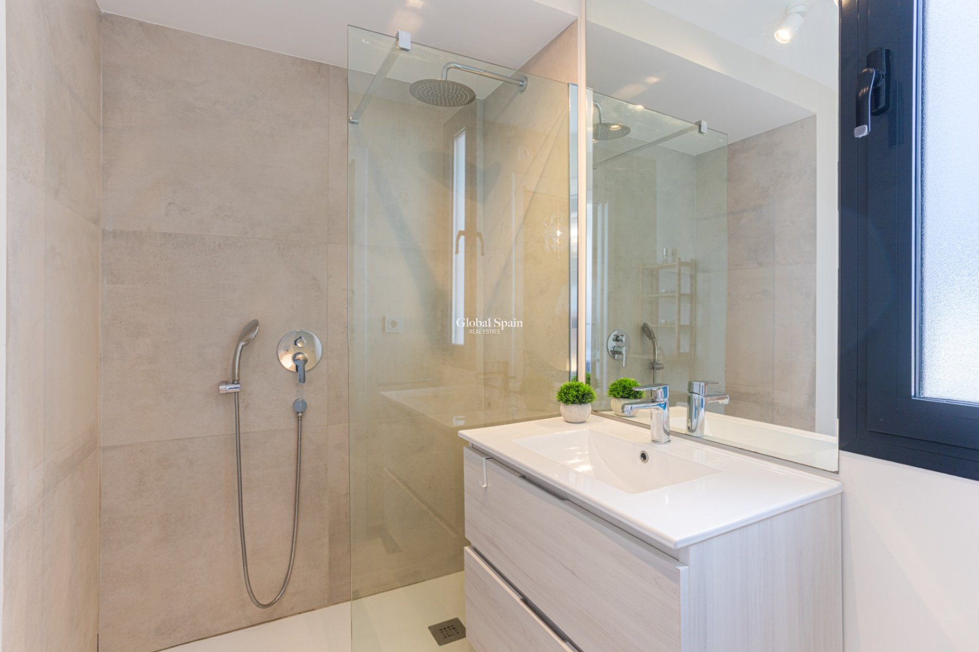 Wederverkoop - APPARTEMENT -
MAR DE CRISTAL - Costa Calida