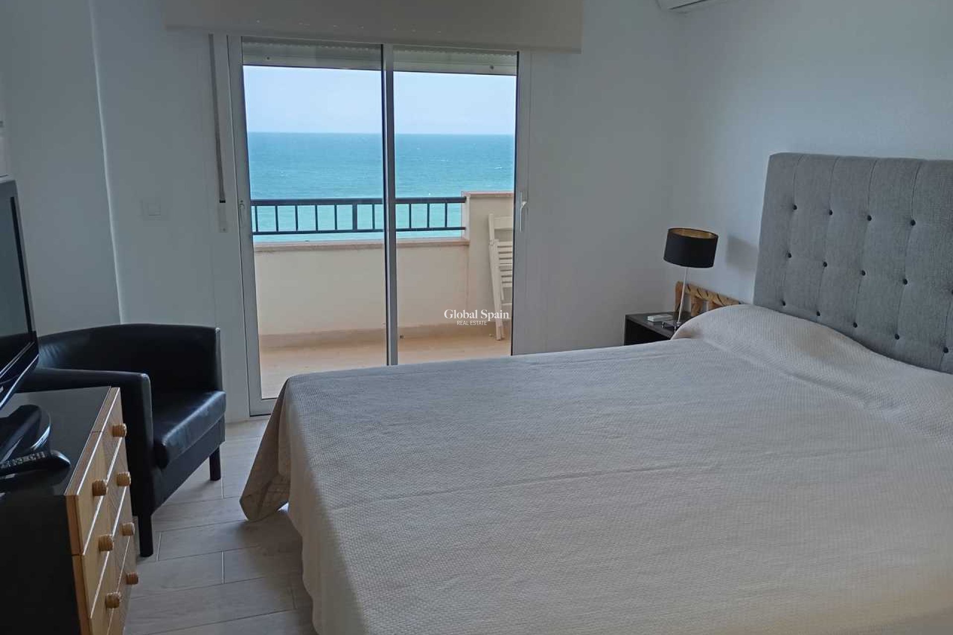 Wederverkoop - APPARTEMENT -
MIL PALMERAS  - Costa Blanca