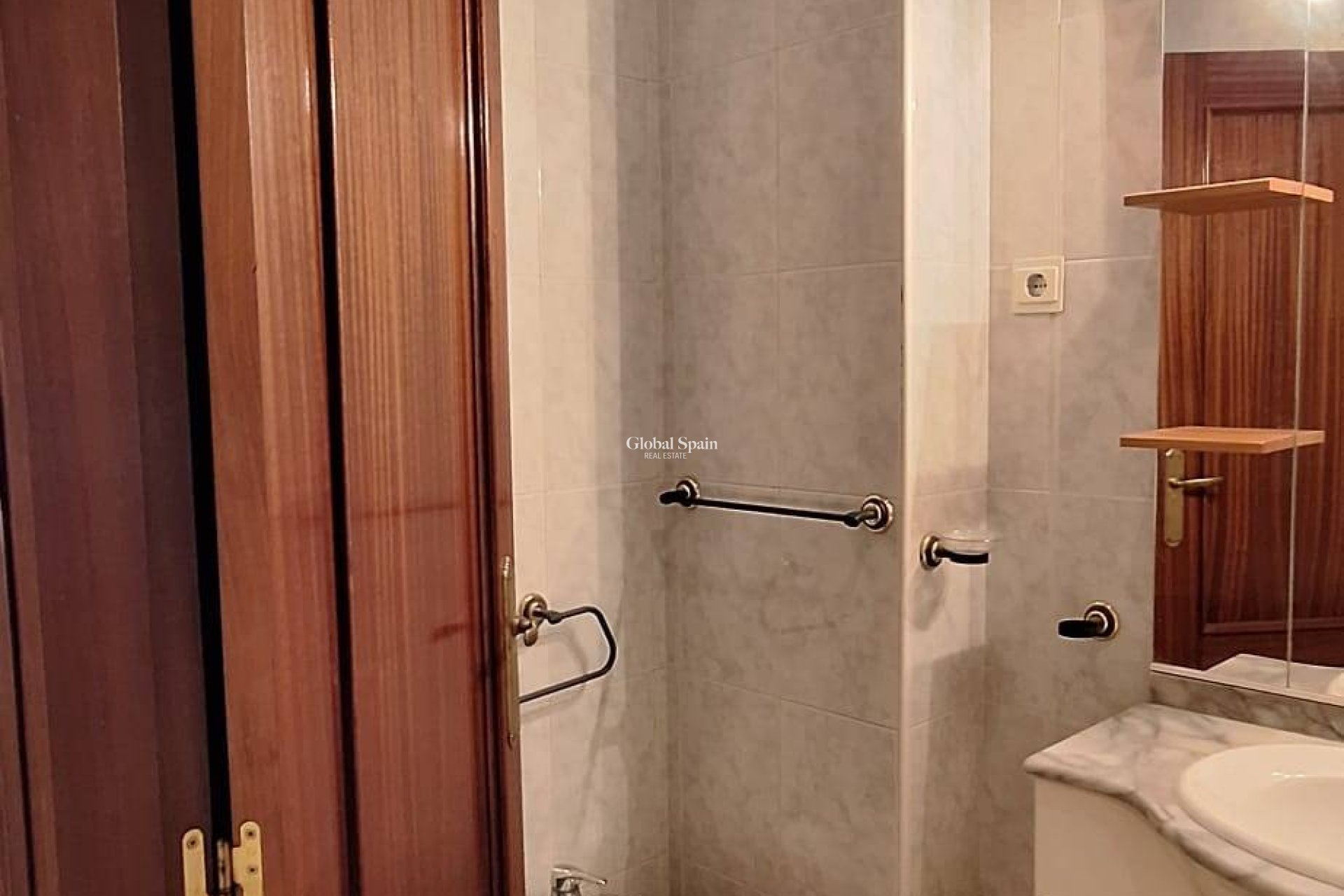 Wederverkoop - APPARTEMENT -
MURCIA - San Benito-patiño