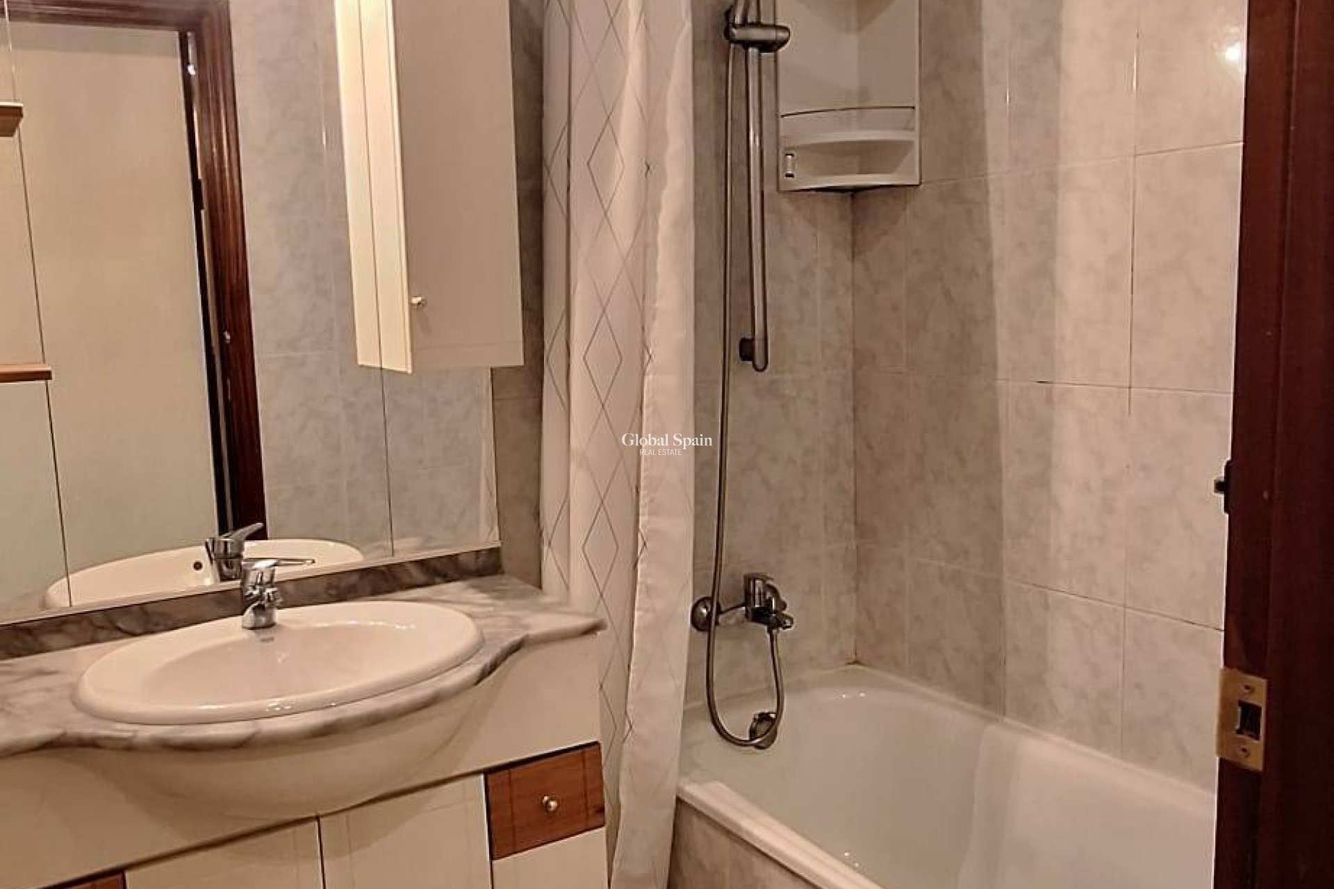 Wederverkoop - APPARTEMENT -
MURCIA - San Benito-patiño