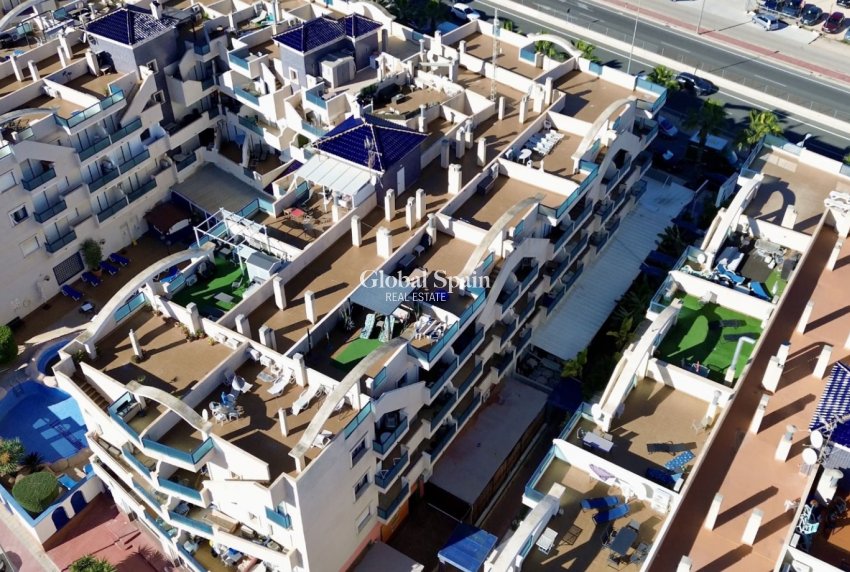Wederverkoop - APPARTEMENT -
ORIHUELA COSTA - CABO ROIG