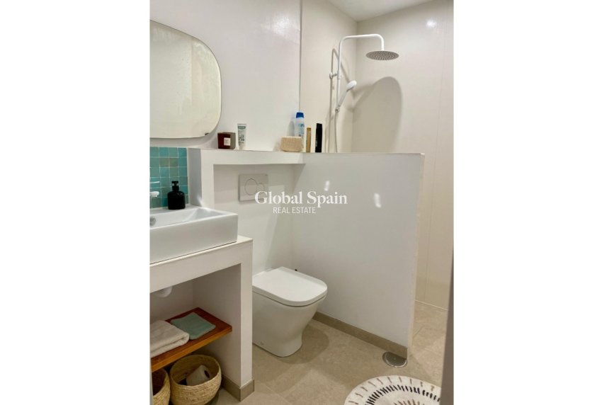 Wederverkoop - APPARTEMENT -
ORIHUELA COSTA - CABO ROIG