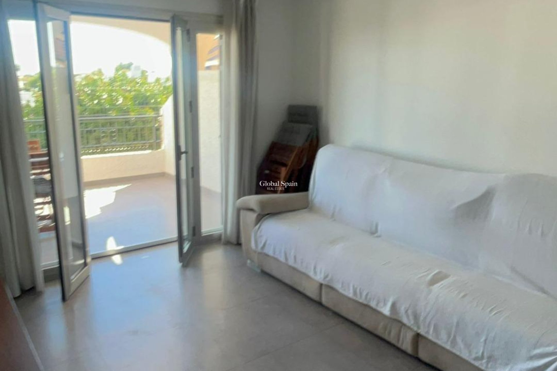 Wederverkoop - APPARTEMENT -
ORIHUELA COSTA - CABO ROIG