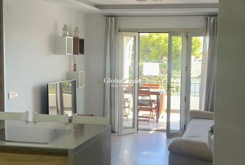 Wederverkoop - APPARTEMENT -
ORIHUELA COSTA - CABO ROIG