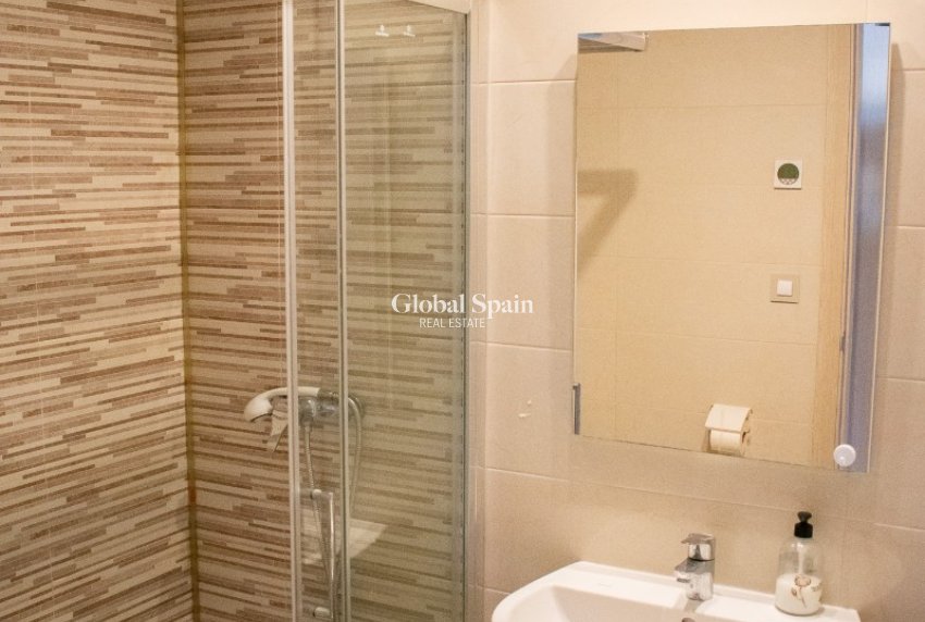 Wederverkoop - APPARTEMENT -
ORIHUELA COSTA - CABO ROIG