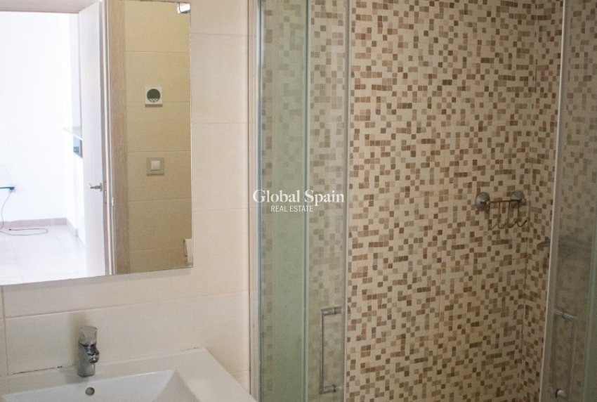 Wederverkoop - APPARTEMENT -
ORIHUELA COSTA - CABO ROIG