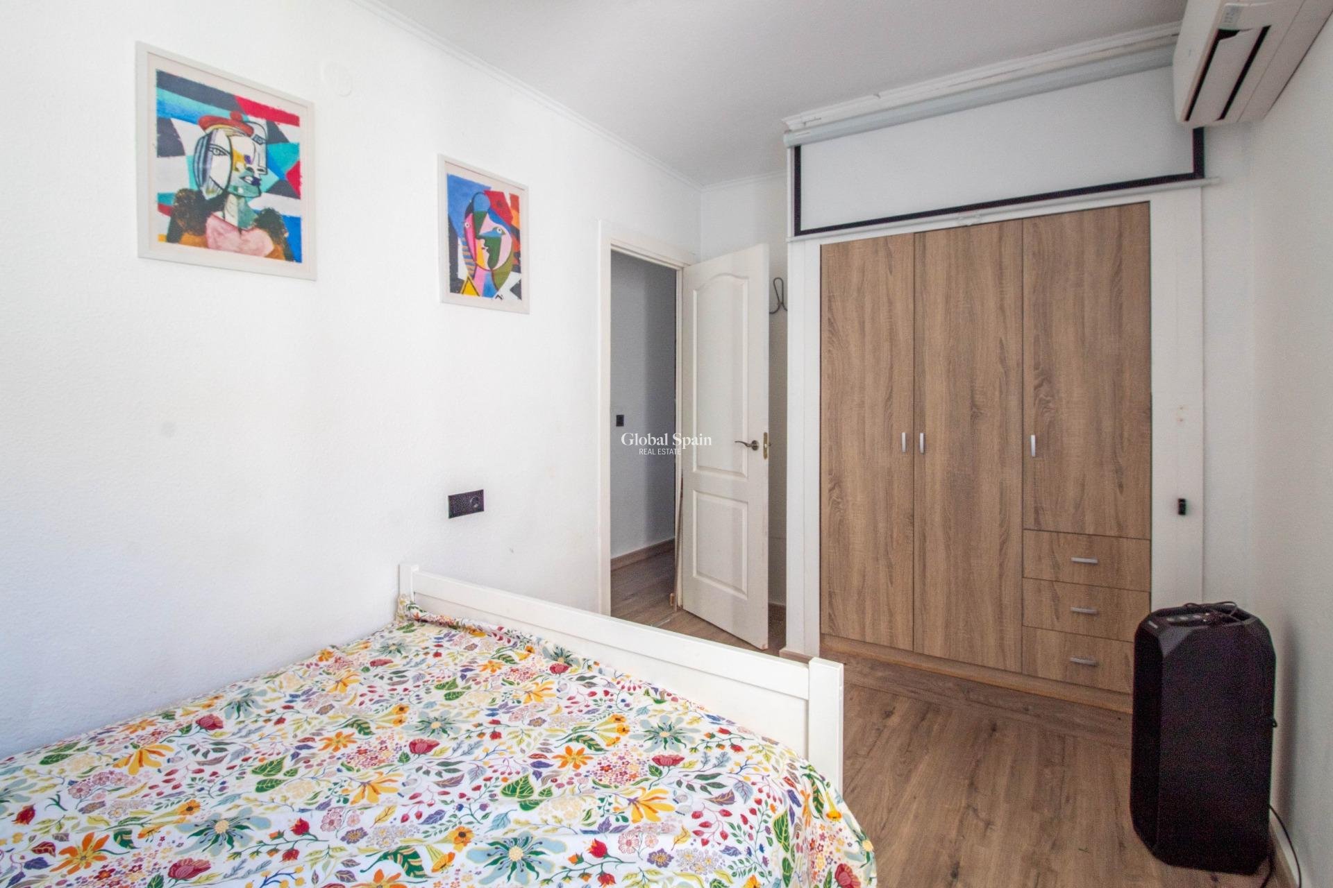Wederverkoop - APPARTEMENT -
ORIHUELA COSTA - CABO ROIG