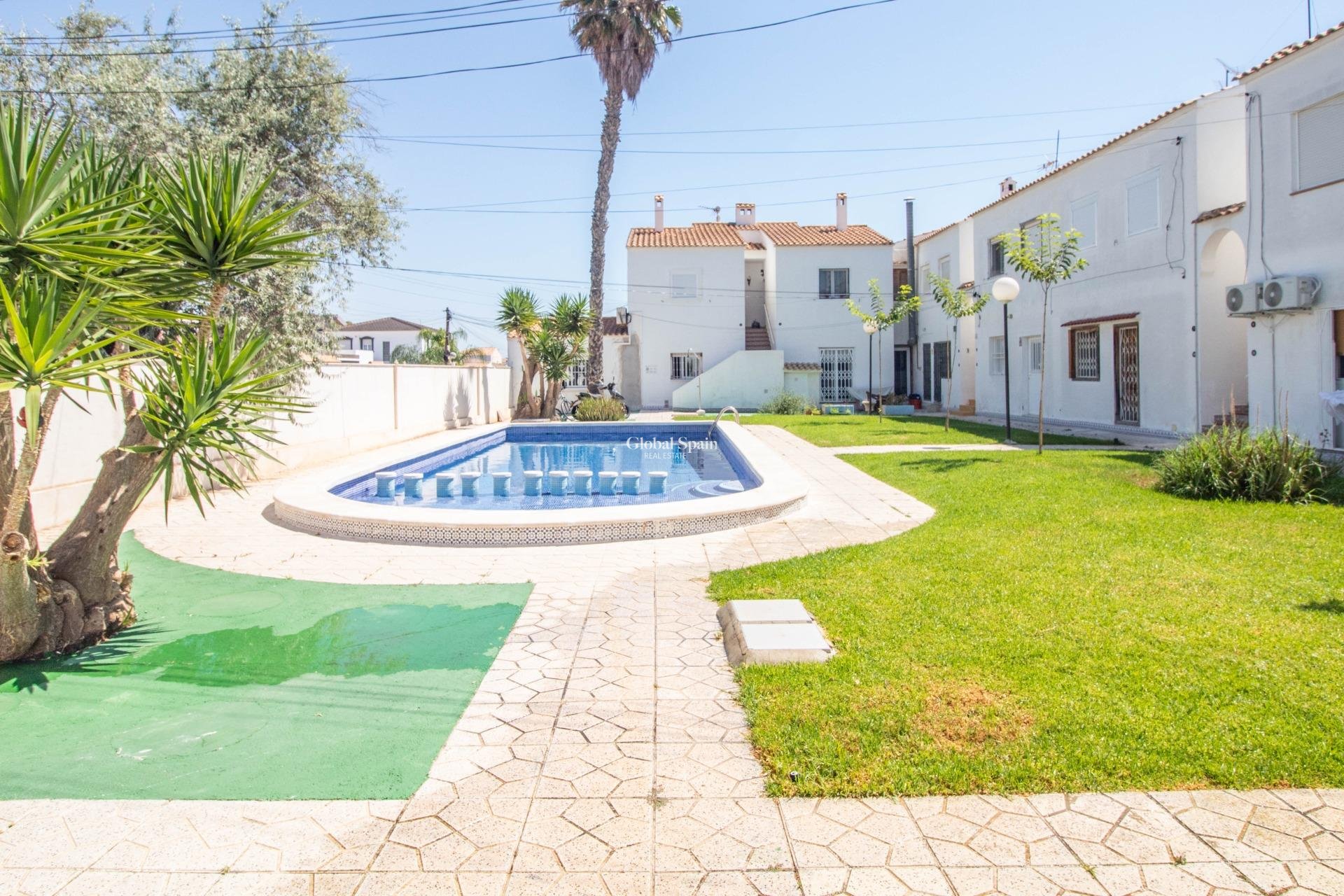 Wederverkoop - APPARTEMENT -
ORIHUELA COSTA - CABO ROIG