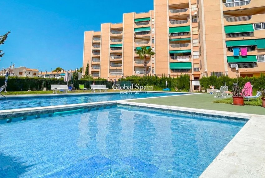 Wederverkoop - APPARTEMENT -
ORIHUELA COSTA - CABO ROIG