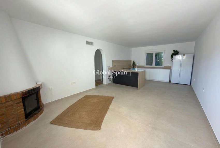 Wederverkoop - APPARTEMENT -
ORIHUELA COSTA - CABO ROIG