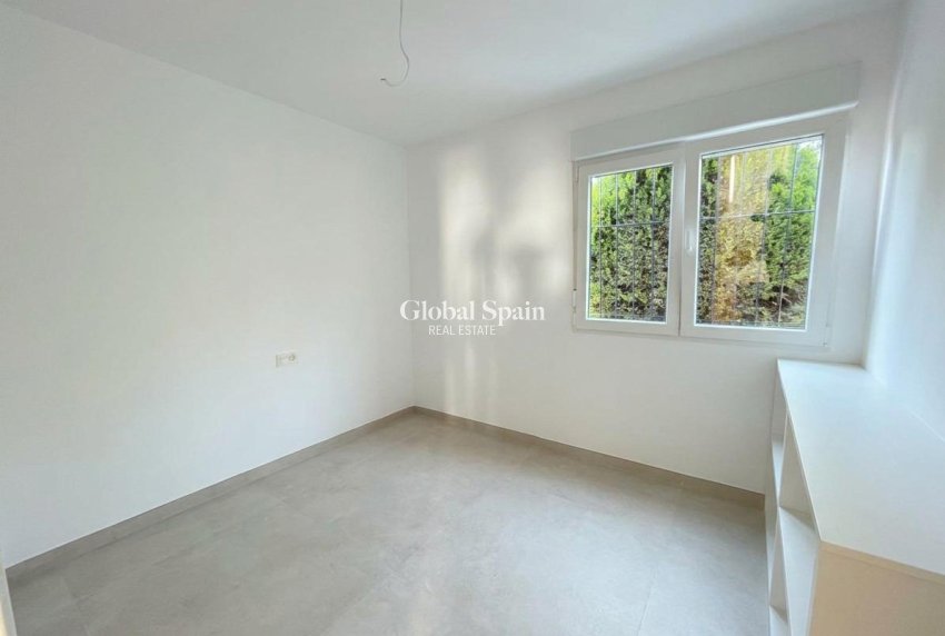 Wederverkoop - APPARTEMENT -
ORIHUELA COSTA - CABO ROIG