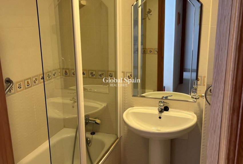 Wederverkoop - APPARTEMENT -
ORIHUELA COSTA - CAMPOAMOR