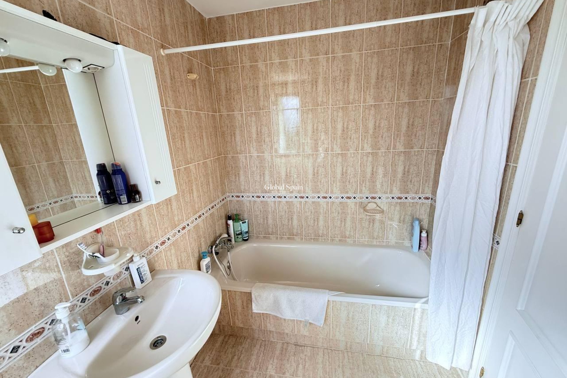 Wederverkoop - APPARTEMENT -
ORIHUELA COSTA - CAMPOAMOR