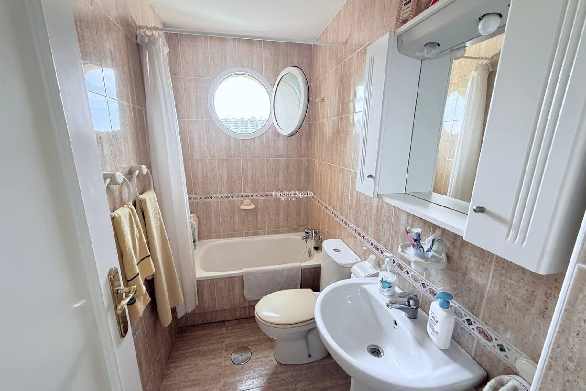 Wederverkoop - APPARTEMENT -
ORIHUELA COSTA - CAMPOAMOR