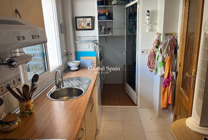 Wederverkoop - APPARTEMENT -
ORIHUELA COSTA - CAMPOAMOR