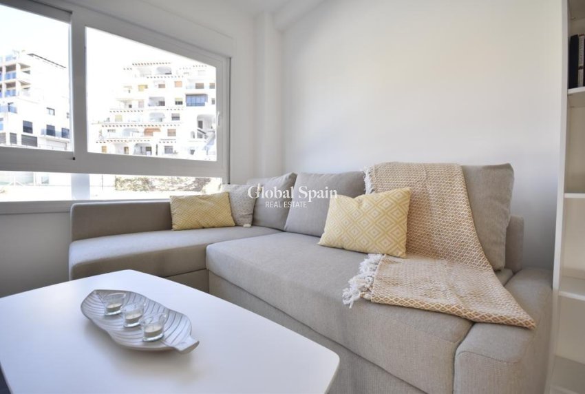 Wederverkoop - APPARTEMENT -
ORIHUELA COSTA - CAMPOAMOR