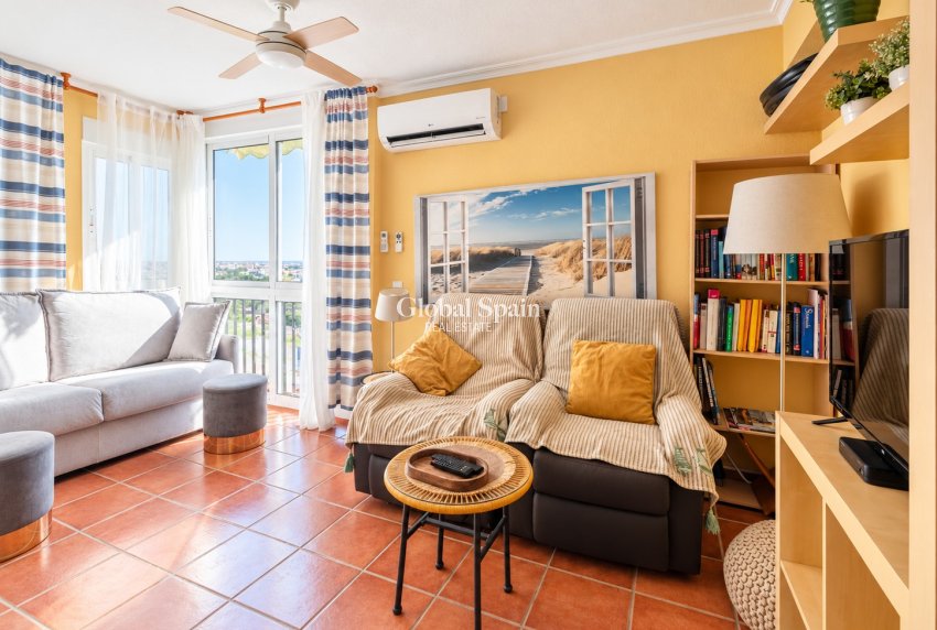 Wederverkoop - APPARTEMENT -
ORIHUELA COSTA - CAMPOAMOR