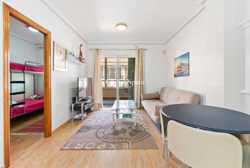 Wederverkoop - APPARTEMENT -
ORIHUELA COSTA - Costa Blanca