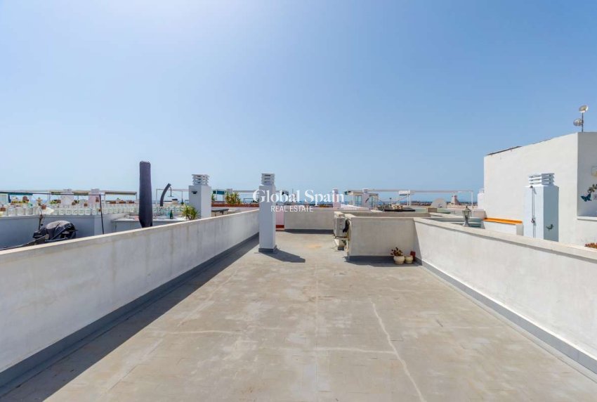 Wederverkoop - APPARTEMENT -
ORIHUELA COSTA - Costa Blanca