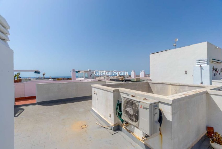 Wederverkoop - APPARTEMENT -
ORIHUELA COSTA - Costa Blanca