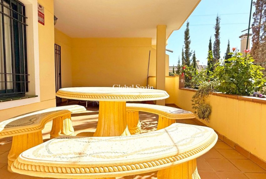 Wederverkoop - APPARTEMENT -
ORIHUELA COSTA - Costa Blanca