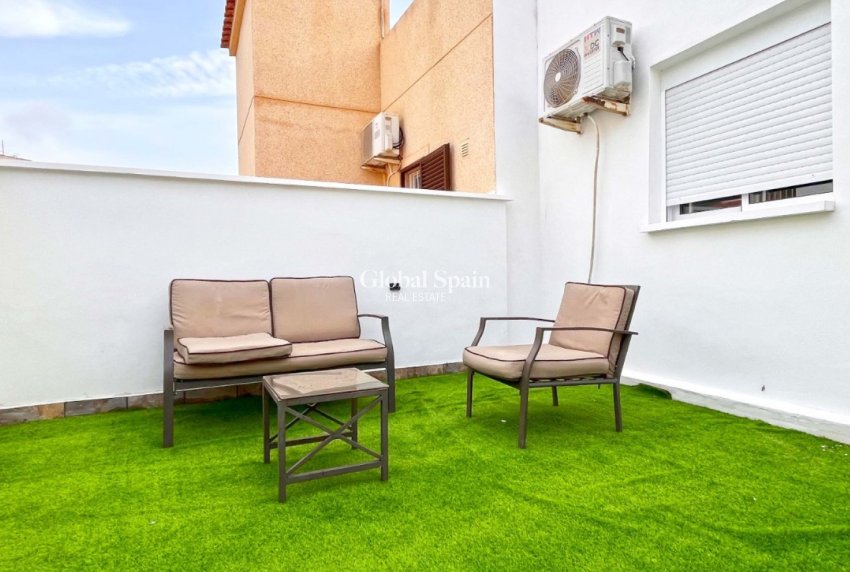 Wederverkoop - APPARTEMENT -
ORIHUELA COSTA - Costa Blanca