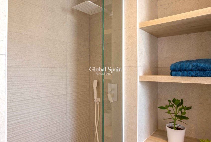 Wederverkoop - APPARTEMENT -
ORIHUELA COSTA - Costa Blanca