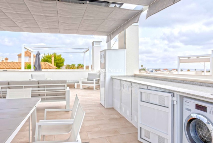 Wederverkoop - APPARTEMENT -
ORIHUELA COSTA - Costa Blanca