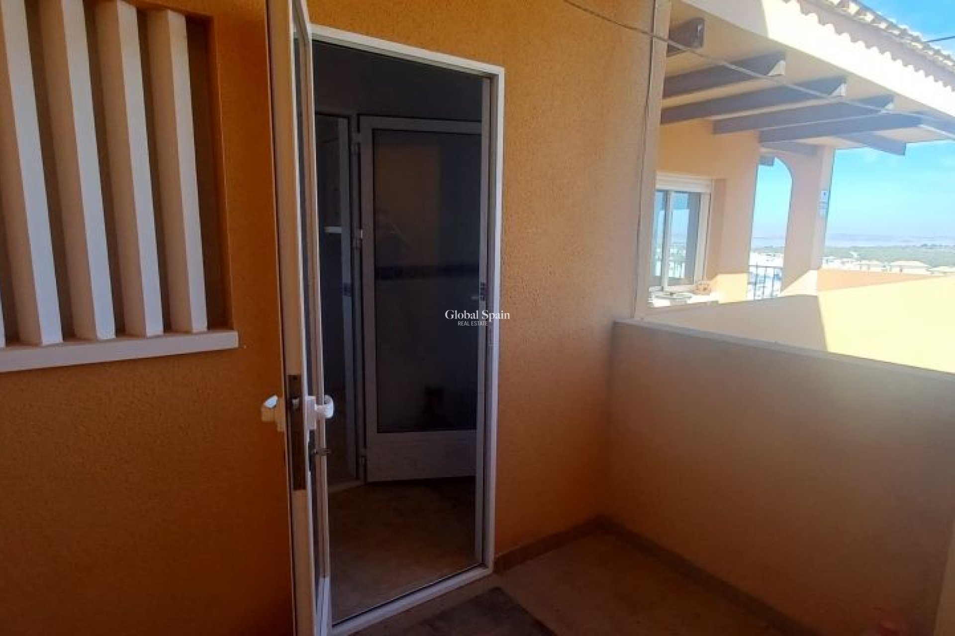 Wederverkoop - APPARTEMENT -
ORIHUELA COSTA - Costa Blanca