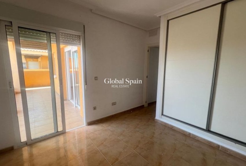 Wederverkoop - APPARTEMENT -
ORIHUELA COSTA - Costa Blanca