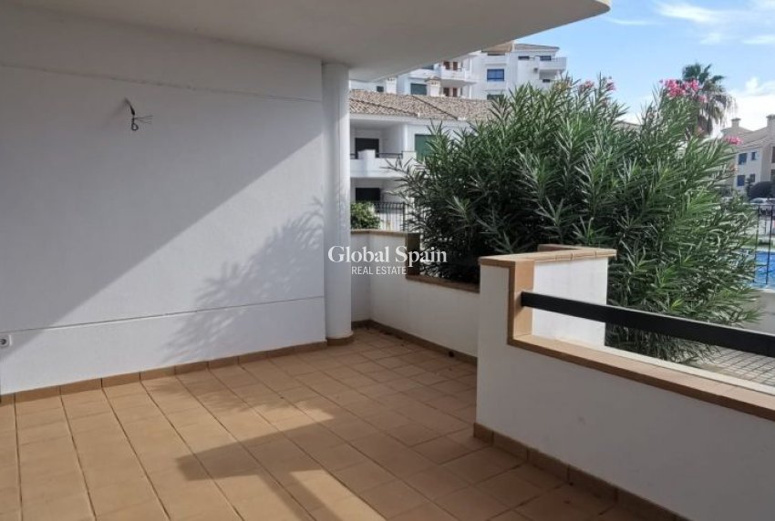 Wederverkoop - APPARTEMENT -
ORIHUELA COSTA - Costa Blanca