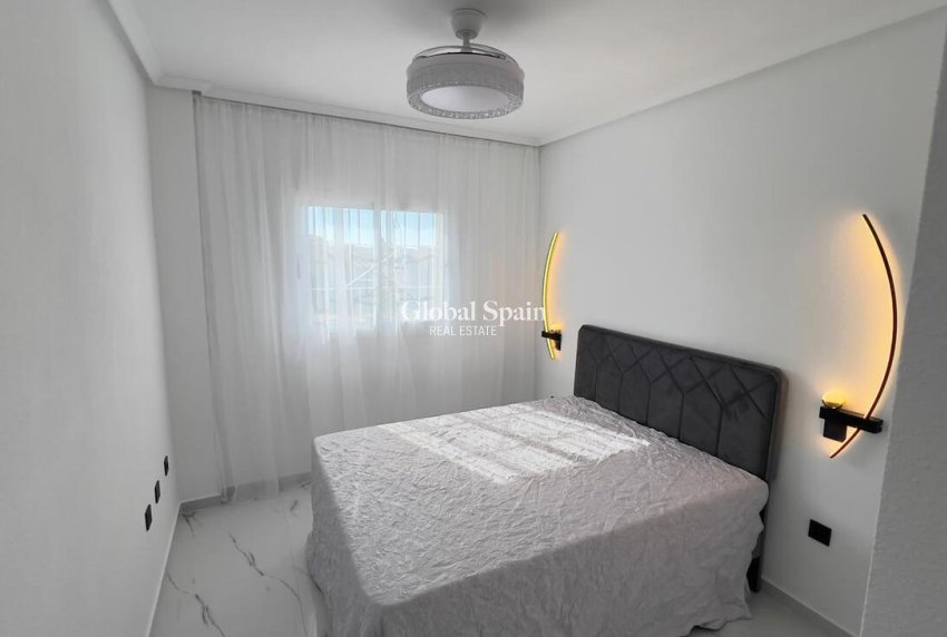 Wederverkoop - APPARTEMENT -
ORIHUELA COSTA - Costa Blanca