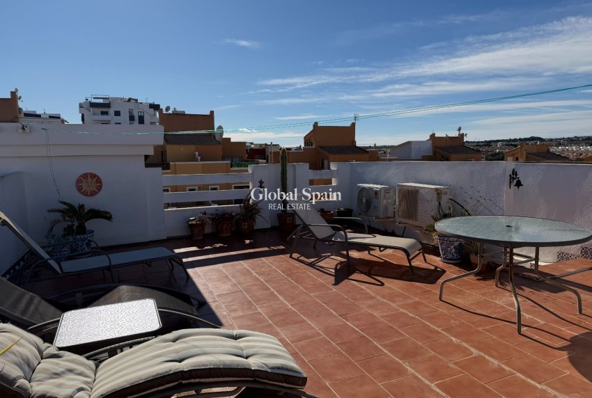 Wederverkoop - APPARTEMENT -
ORIHUELA COSTA - Costa Blanca