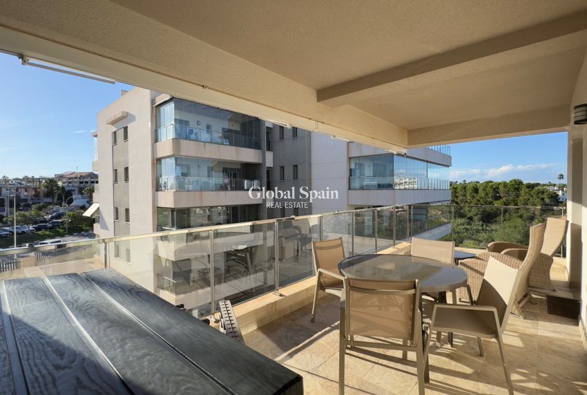 Wederverkoop - APPARTEMENT -
ORIHUELA COSTA - Costa Blanca