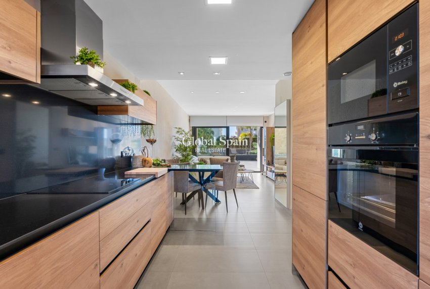 Wederverkoop - APPARTEMENT -
ORIHUELA COSTA - Costa Blanca