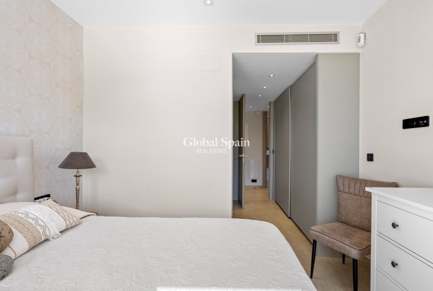 Wederverkoop - APPARTEMENT -
ORIHUELA COSTA - Costa Blanca