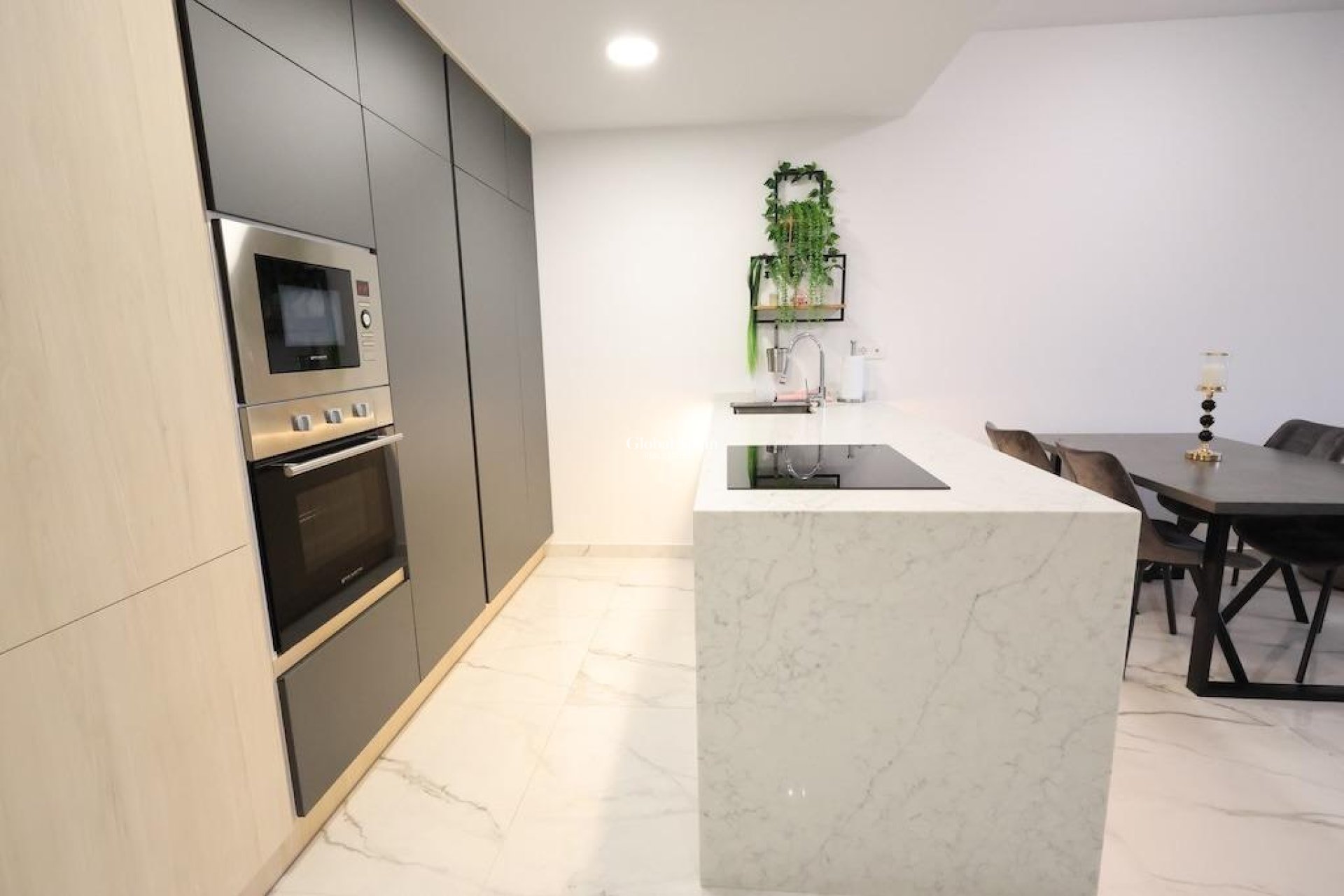 Wederverkoop - APPARTEMENT -
ORIHUELA COSTA - Costa Blanca