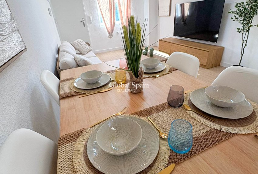 Wederverkoop - APPARTEMENT -
ORIHUELA COSTA - Costa Blanca